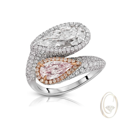 18K FANCY DIAMOND RING